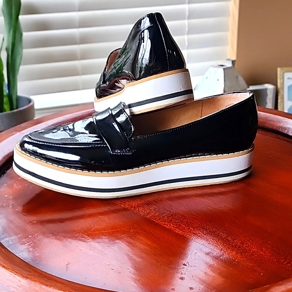 Selah Loafers Excellent Condition